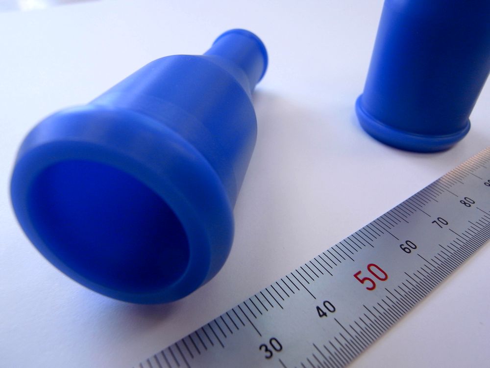 MCナイロン（MC901）NC旋盤加工｜外径φ60・内径φ30H7・C0.5面取り・短納期対応の精密部品詳細拡大写真。