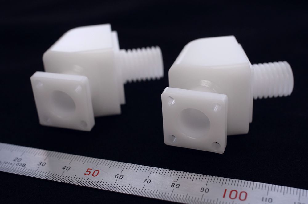 POM精密加工品｜仕上げ・検査済み外観（バリ取り後）