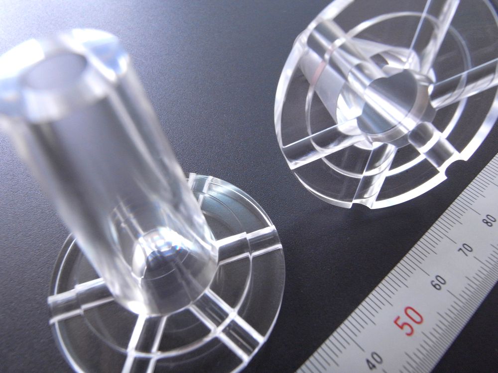 透明アクリル（PMMA）磨き加工 拡大写真 テーパー部とR溝の研磨面